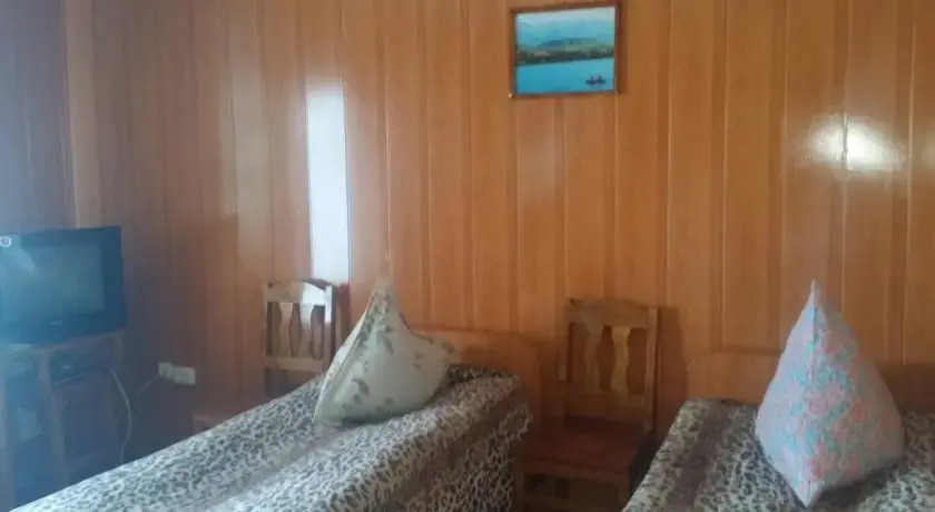Asfandiar Hotel