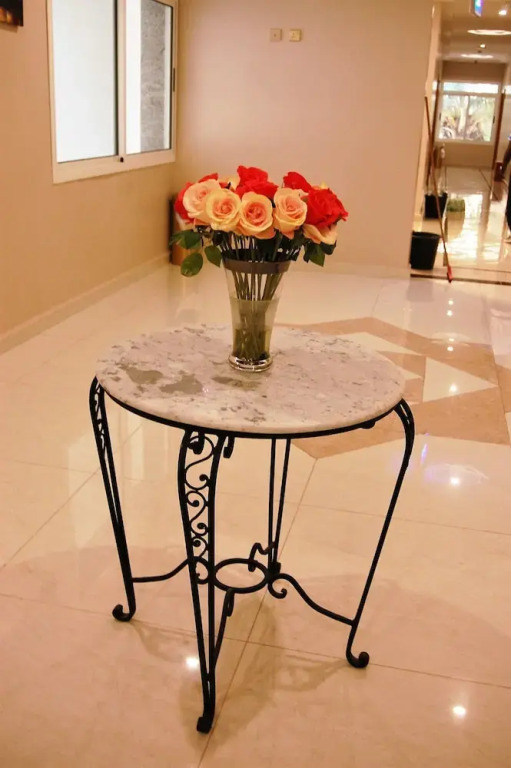 R & K Guest Palace