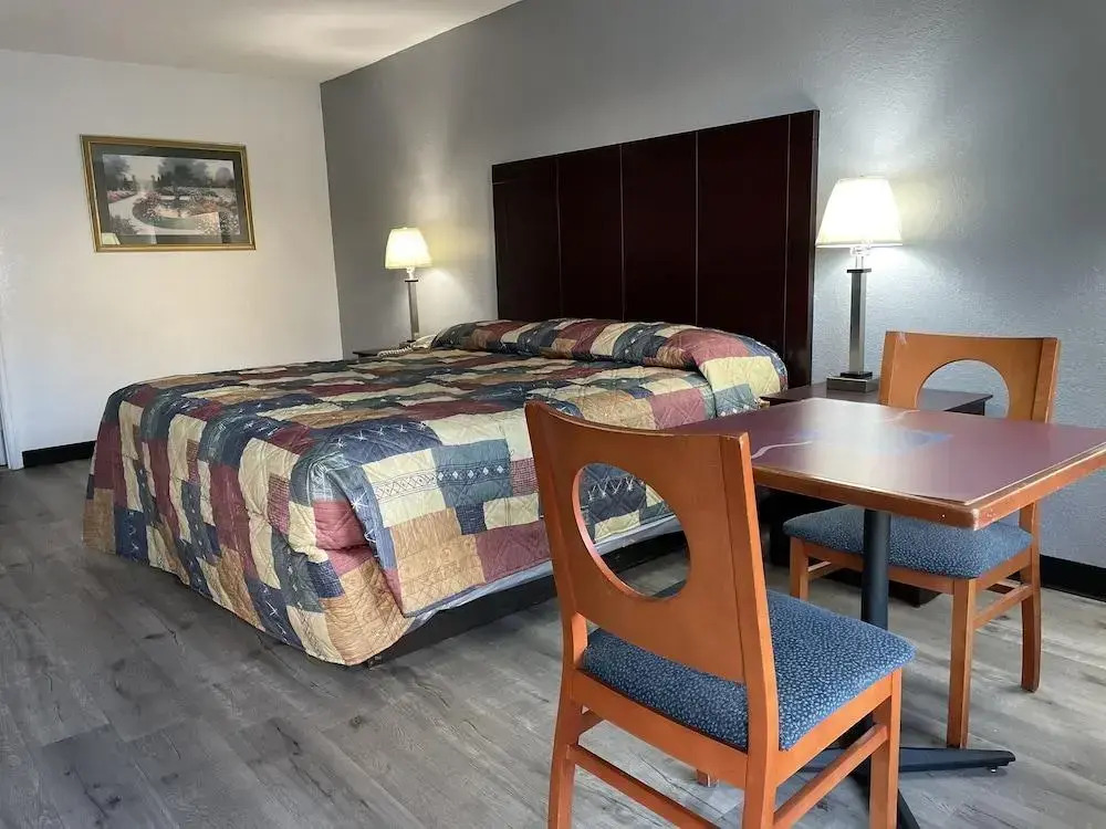 Capital inn