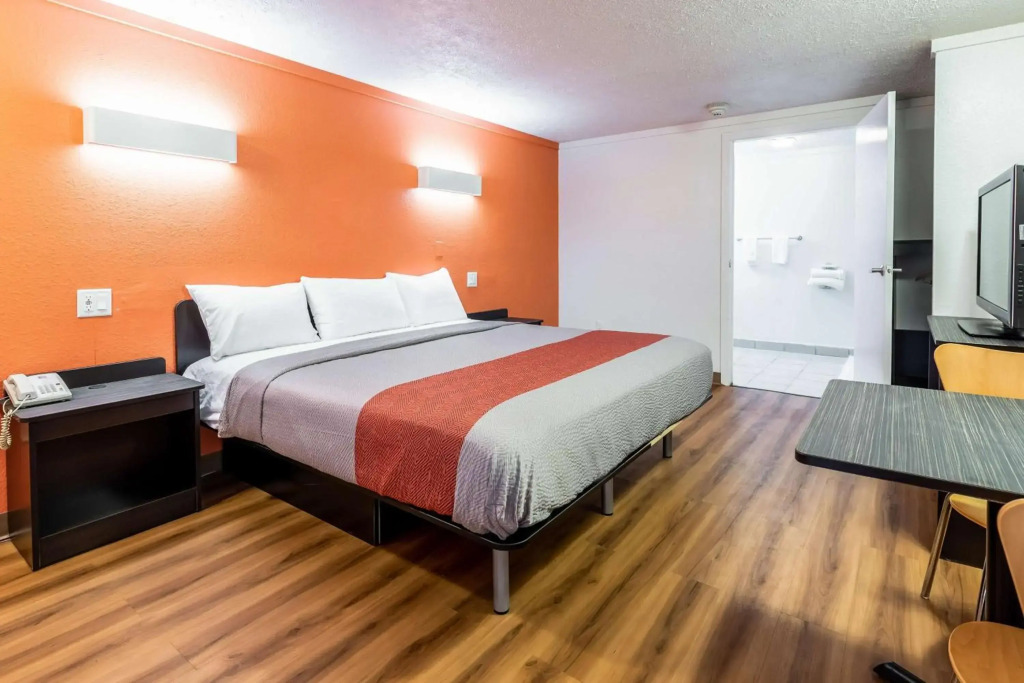 Motel 6-Mansfield, OH