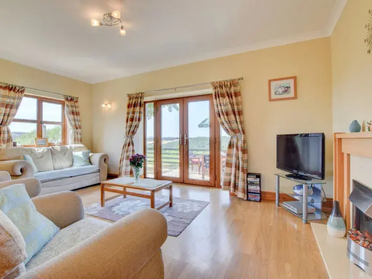 Holiday Home Dinas y Gadair