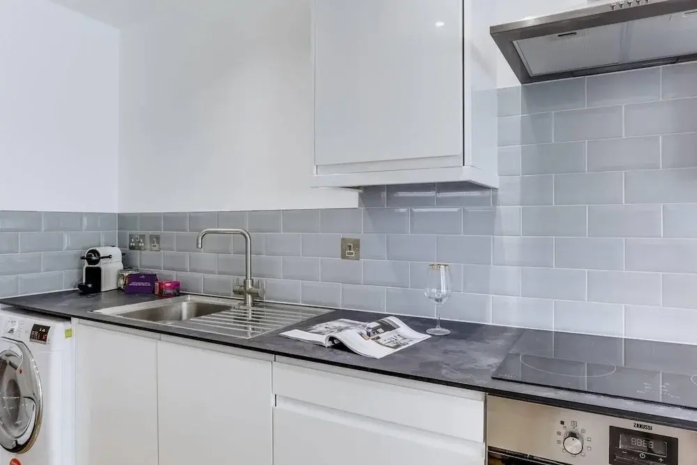 1BR amazing refurbished studio located in central Leicester
