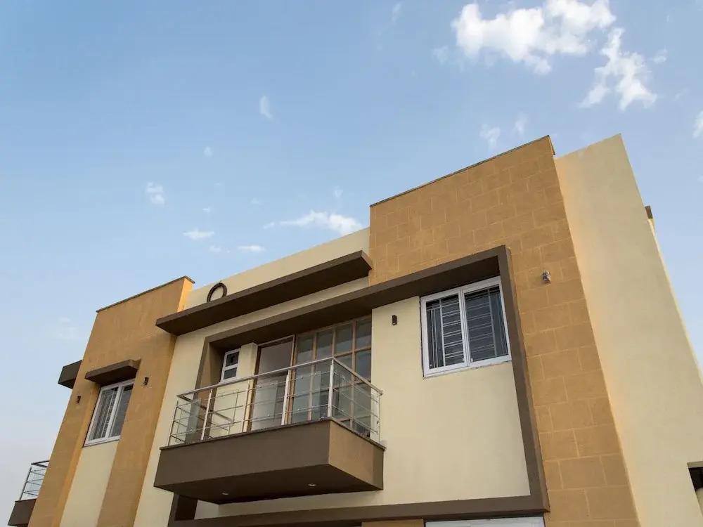 OYO 13273 Home Luxury Stay Airport Road