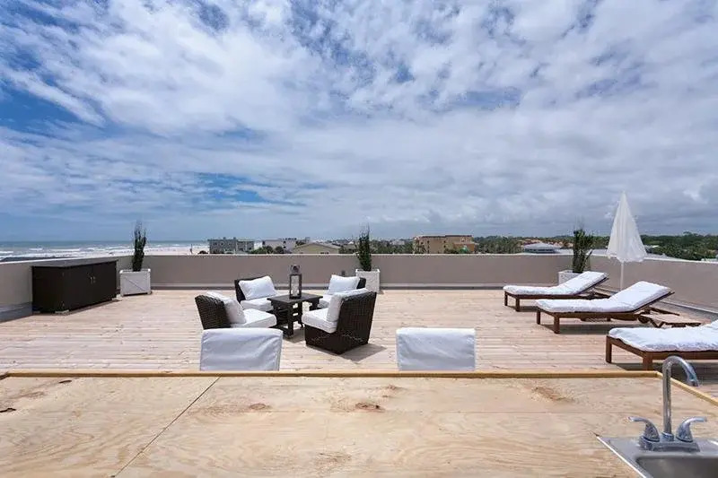Upper Deck By Vacation Rental Pros