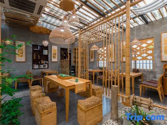 Floral Hotel · Shanghai Green Bamboo Lane Theme hotel (Jinshanzui Fishing Village Branch)