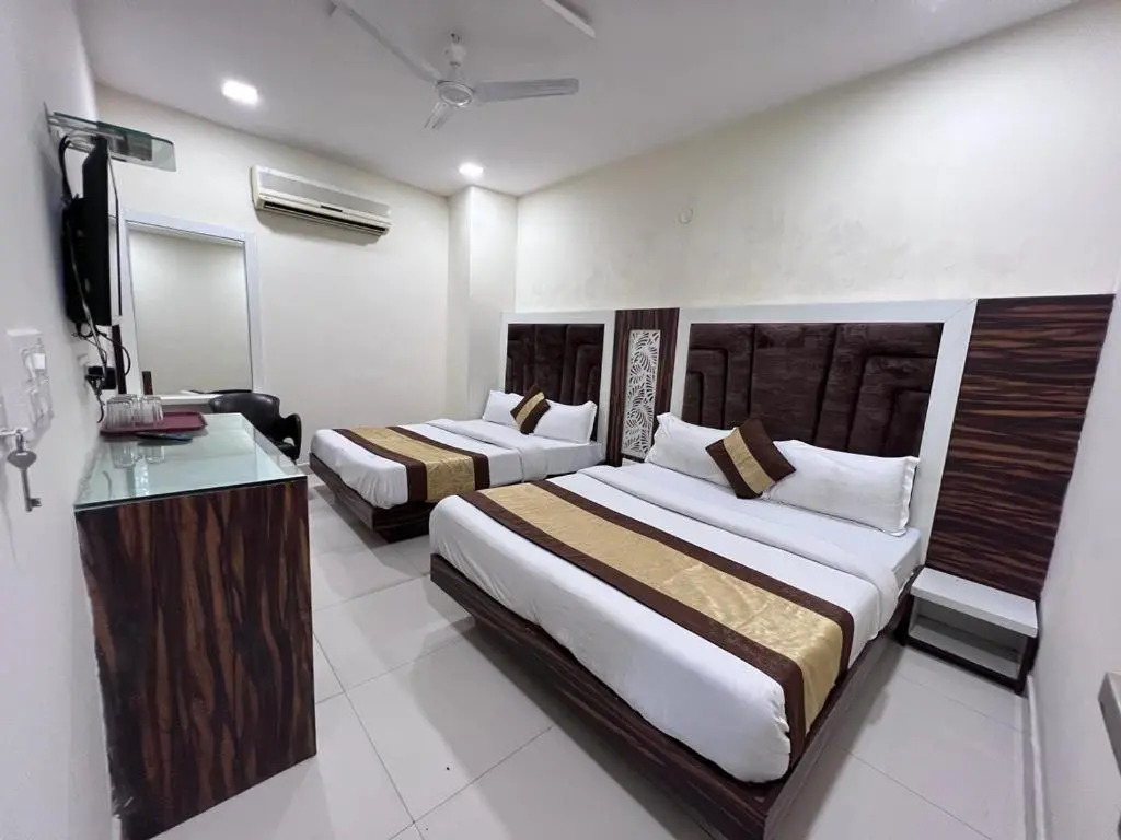 Hotel Sehmi's Best Rest Inn