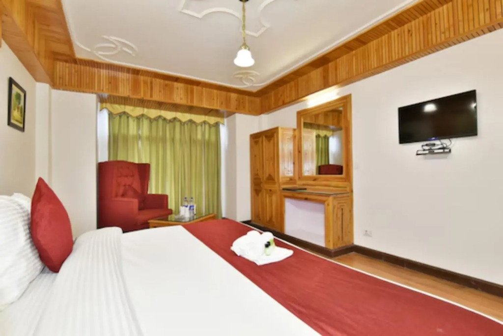Hotel Himgiri Manali
