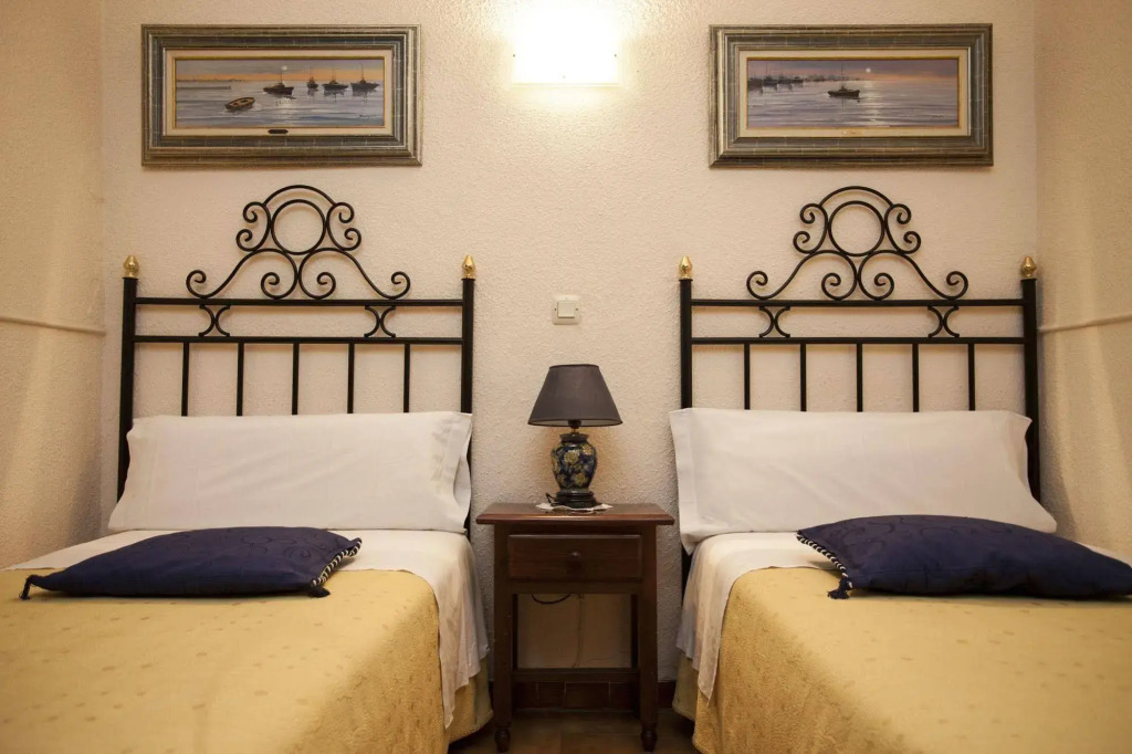 Armesto Rooms