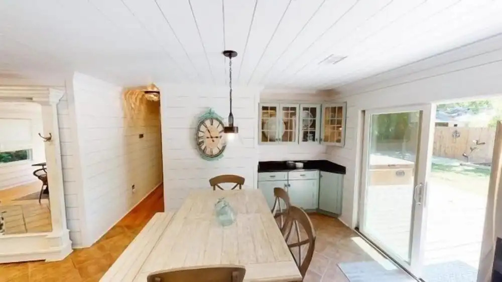 Beach Blossom - Bright, Updated Unit with Hot Tub on Patio by RedAwning