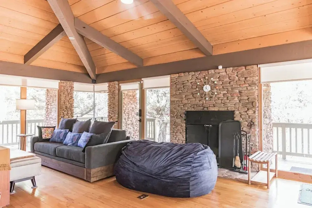 Glass House Elk Rim Pine