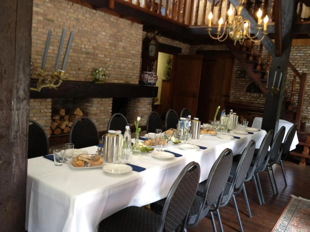 De Dames Van De Jonge Hotel Restaurant