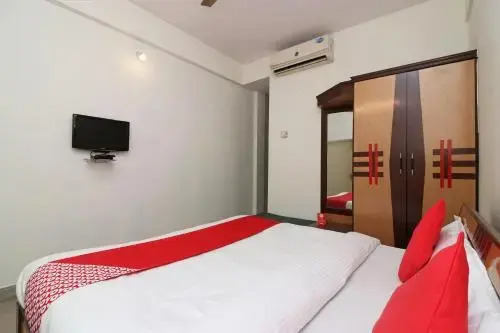 OYO 24219 Canal View