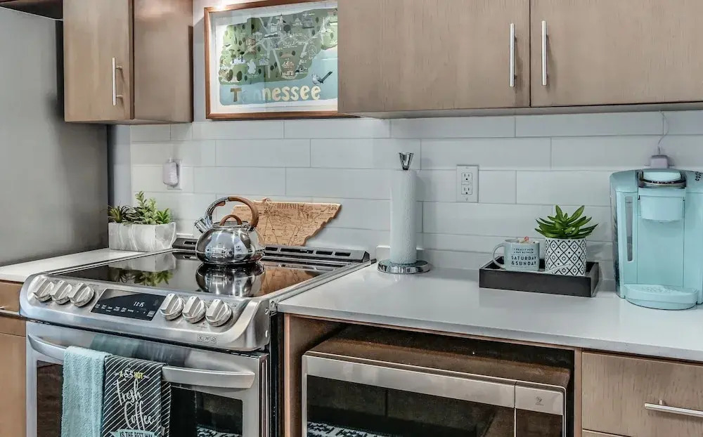 Lllume Ultramodern Community Bonus Room 1 Bedroom Condo