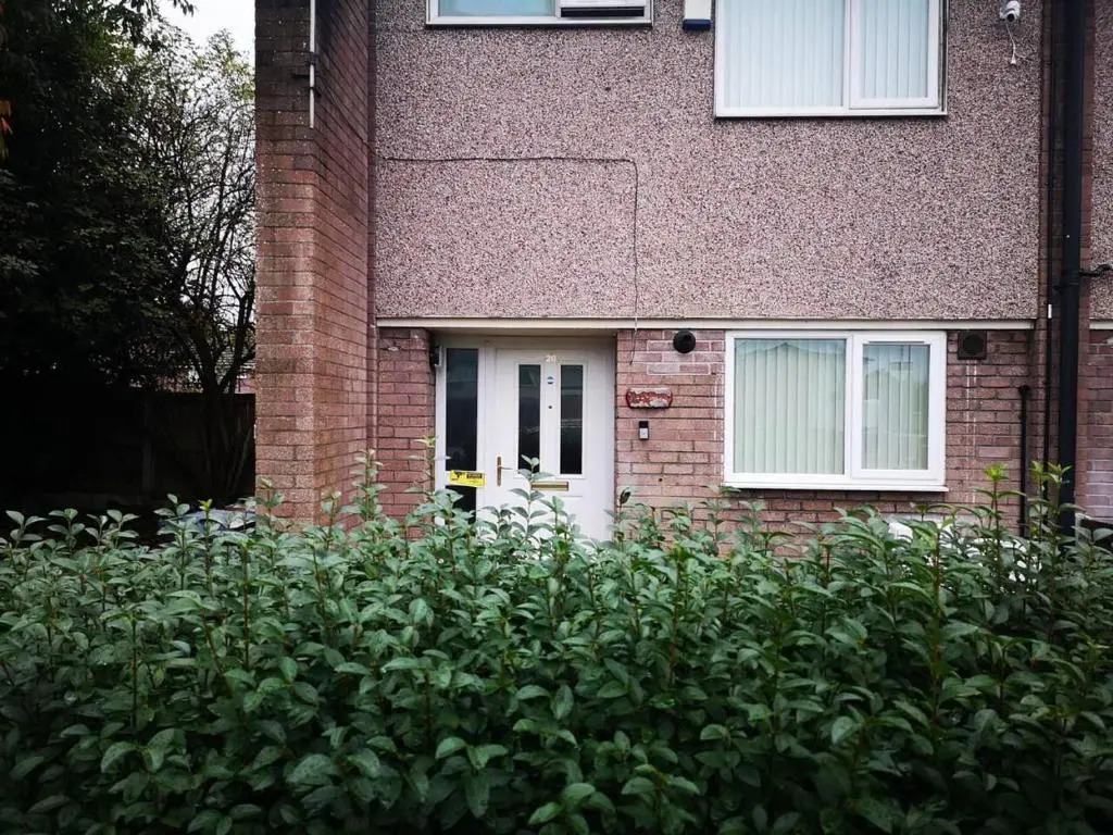 Nice Residential Within Easy Reach To Town