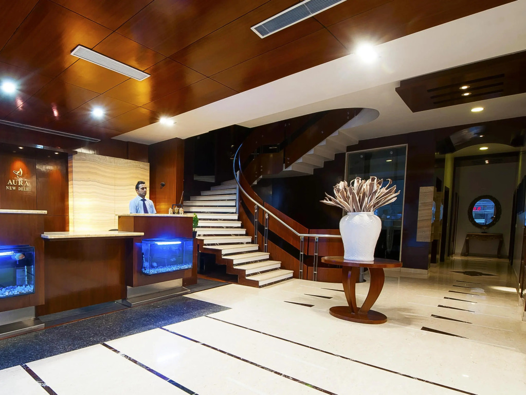 Hotel Aura - 05 Mins from New Delhi Railway Station & Connaught Place