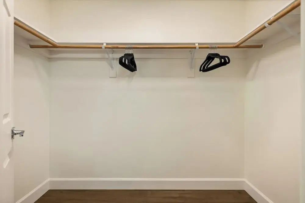 < 1 Mi to Georgetown Square: Pet-friendly Getaway!