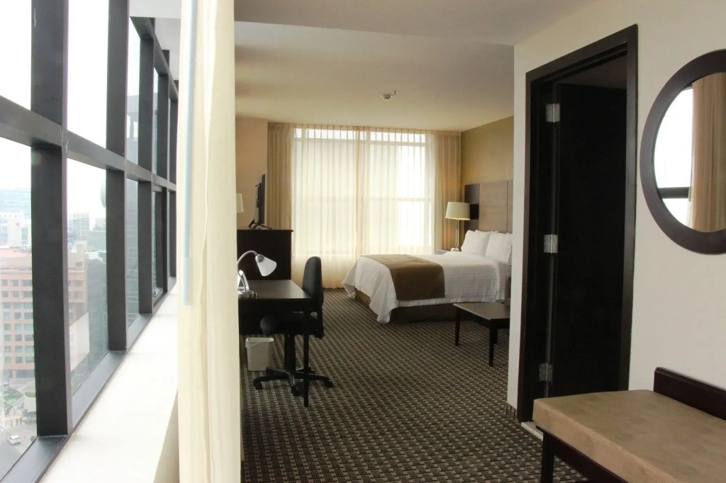 Holiday Inn Mexico Santa Fe by IHG