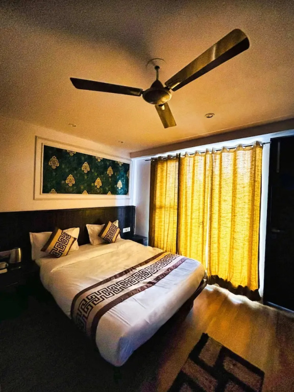 The HomeAste Residence Rajouri Garden