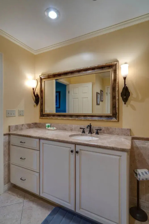Beach Manor at Tops'l 603 by Destin Getaways