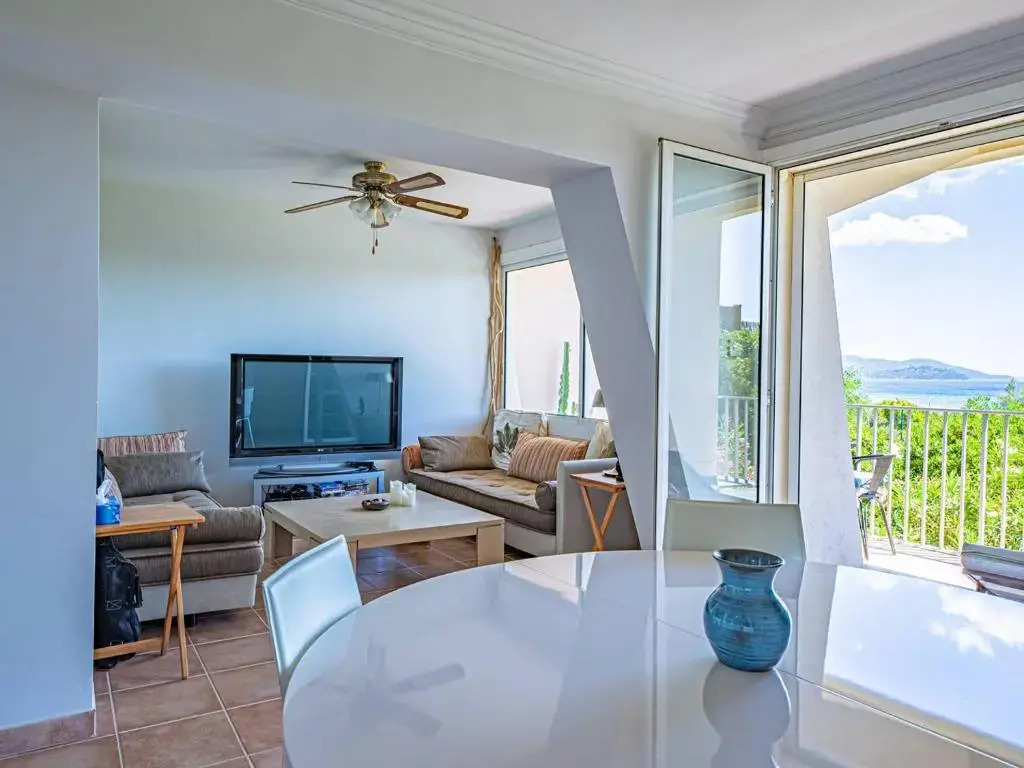 Appartement Le Lavandou, 3 pièces, 6 personnes - FR-1-610-69