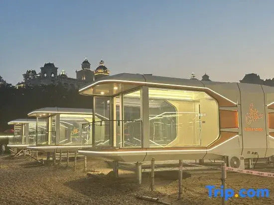 Nebula Cabin AI Hotel