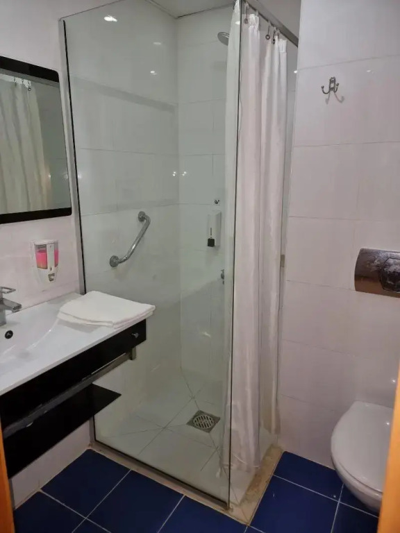 Ararat Hotel