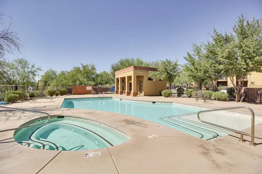 Central Tucson Condo w/ Community Pool + Hot Tub!