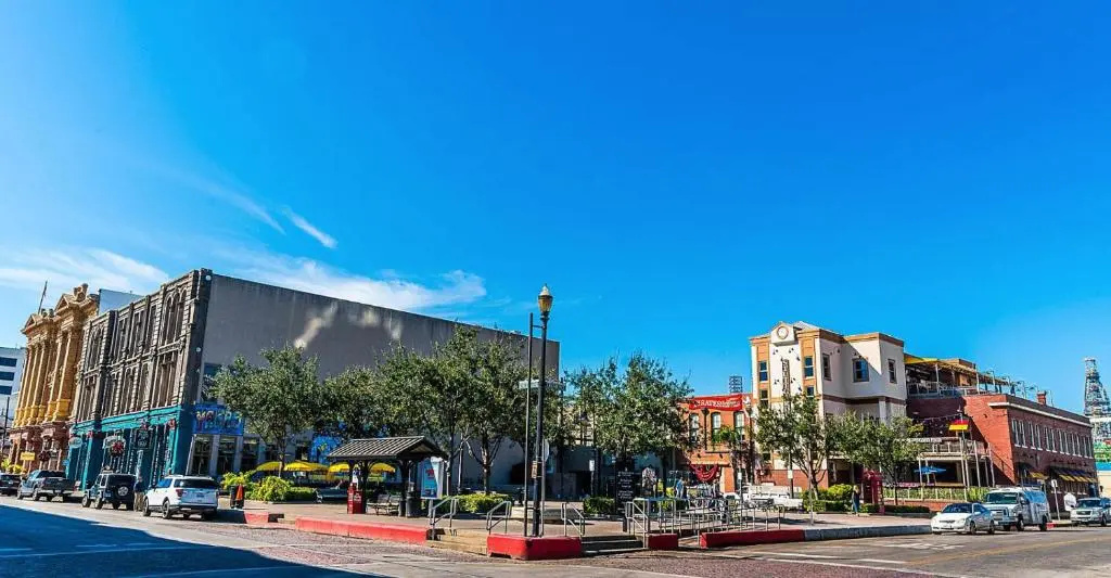 No Worries Just Renovated 2 bed 2 Bath at The Palms Washer and Dryer in Unit