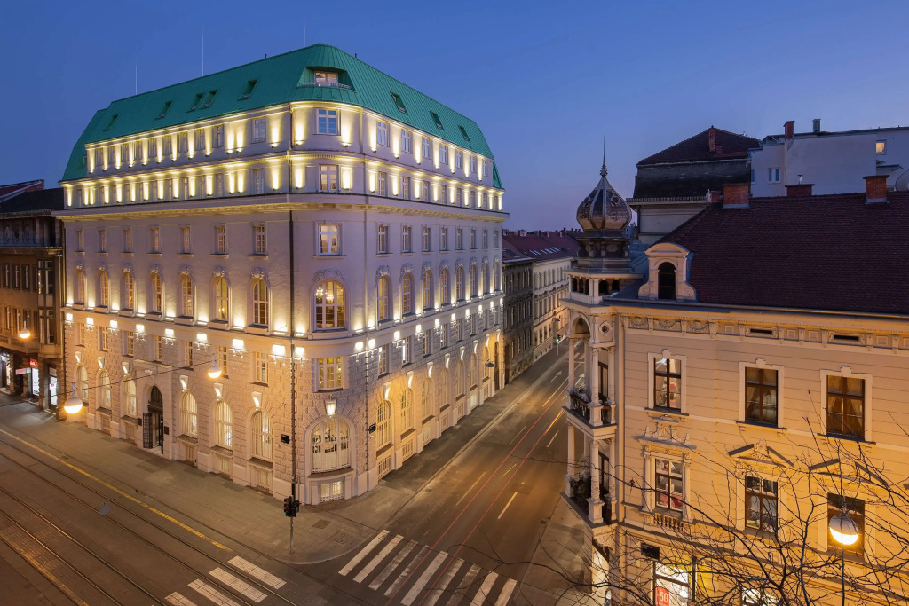 Hotel Capital