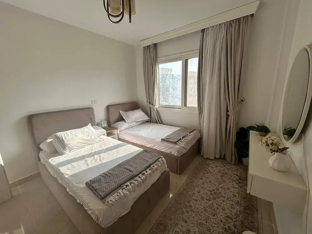 Cozy Retreat in Madinty & Work-Station