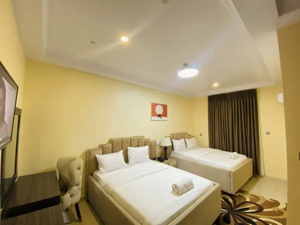 Light Spring Hotel