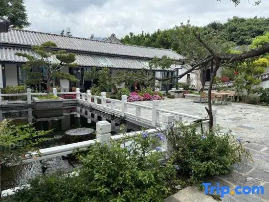 Qingze Courtyard