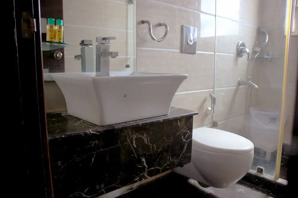 FabHotel Tryfena East of Kailash