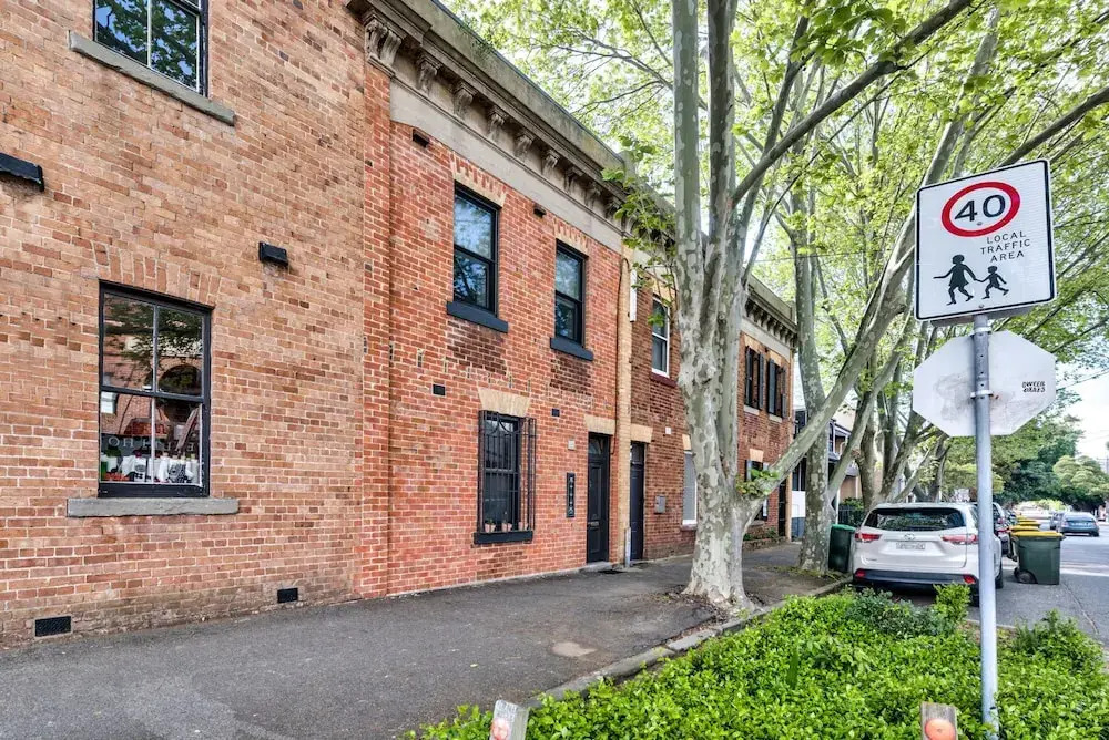 Bull Street, 116