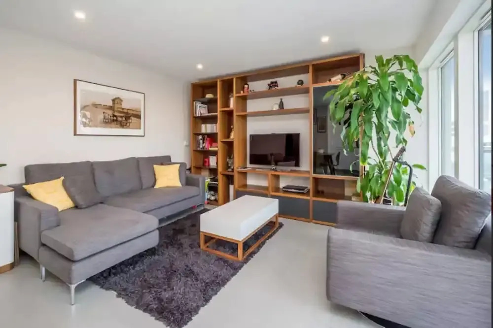 Central & Modern 2 Bedroom Old Street Flat