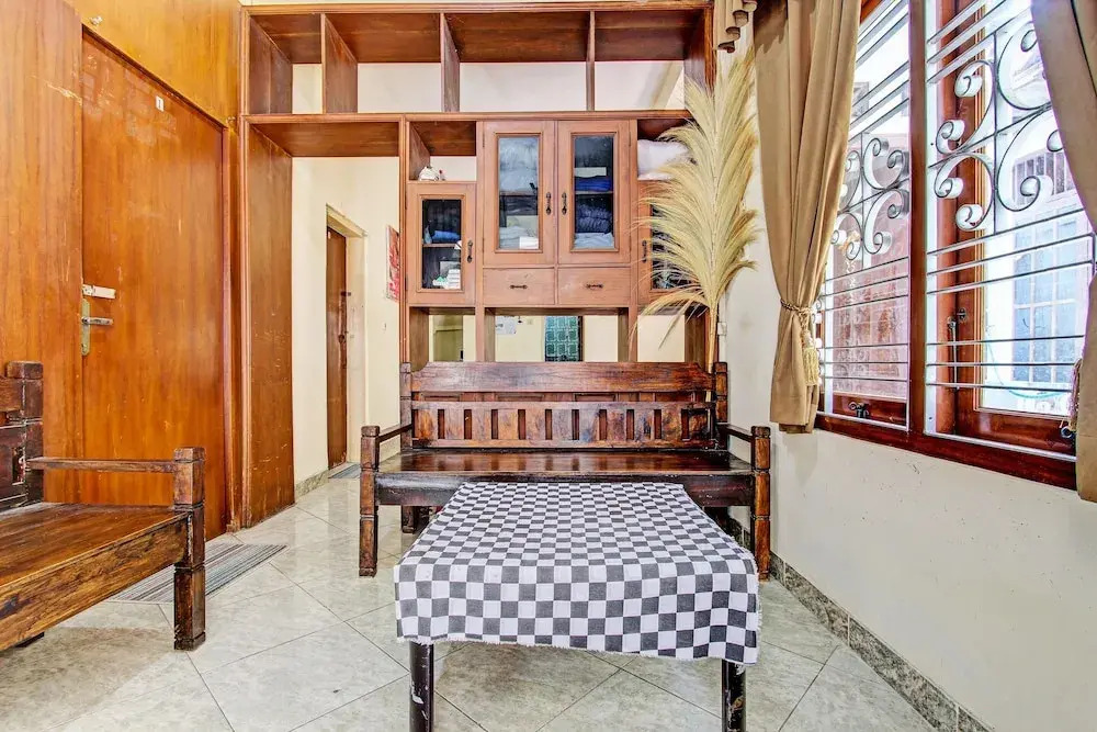 Hotel O White House Syariah