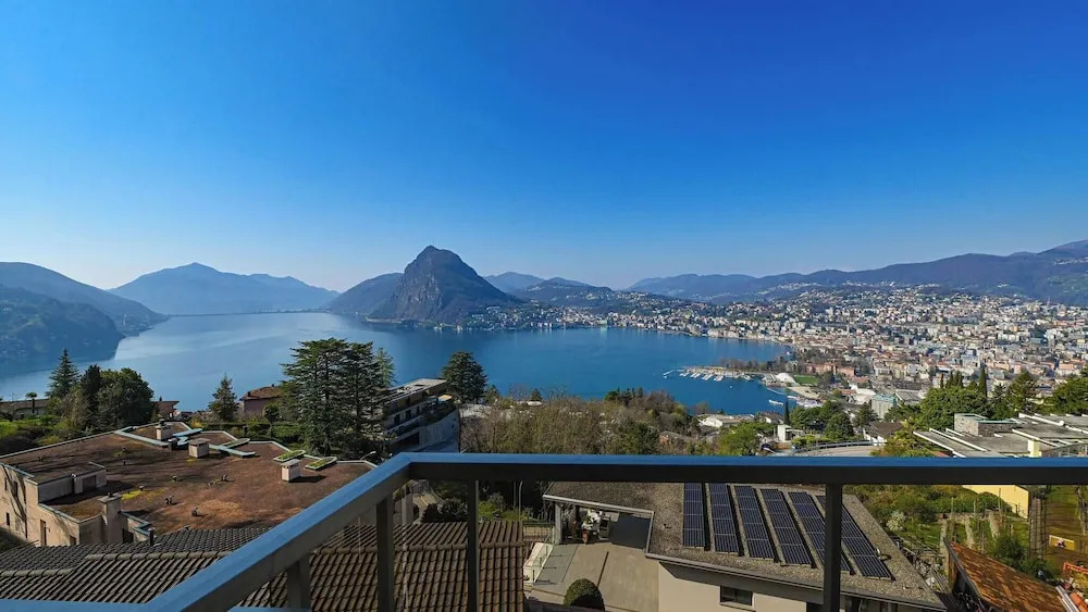 Serenity Lakefront 2 Bedrooms Retreat in Lugano