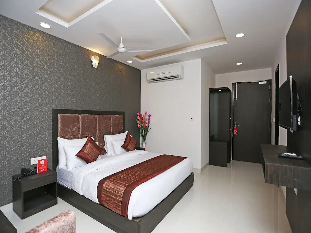 OYO 14769 Hotel Belmonk