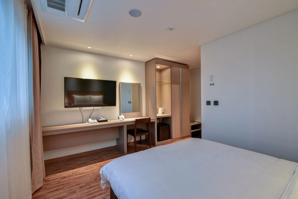 Sea Moon Tourist Hotel
