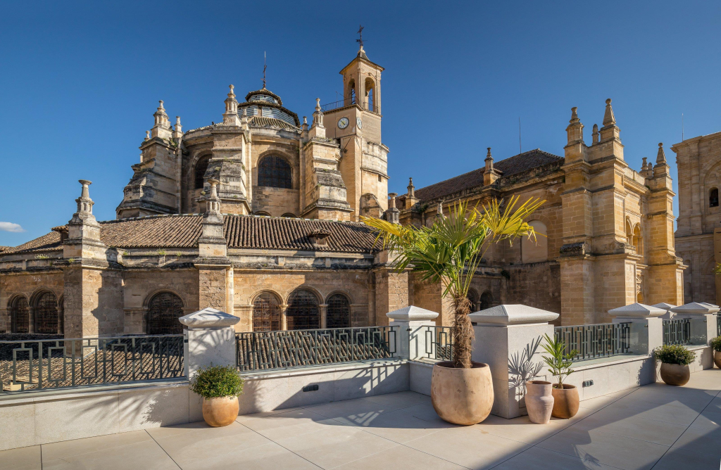 Gran Hotel Claridge Granada - Preferred Hotels & Resorts