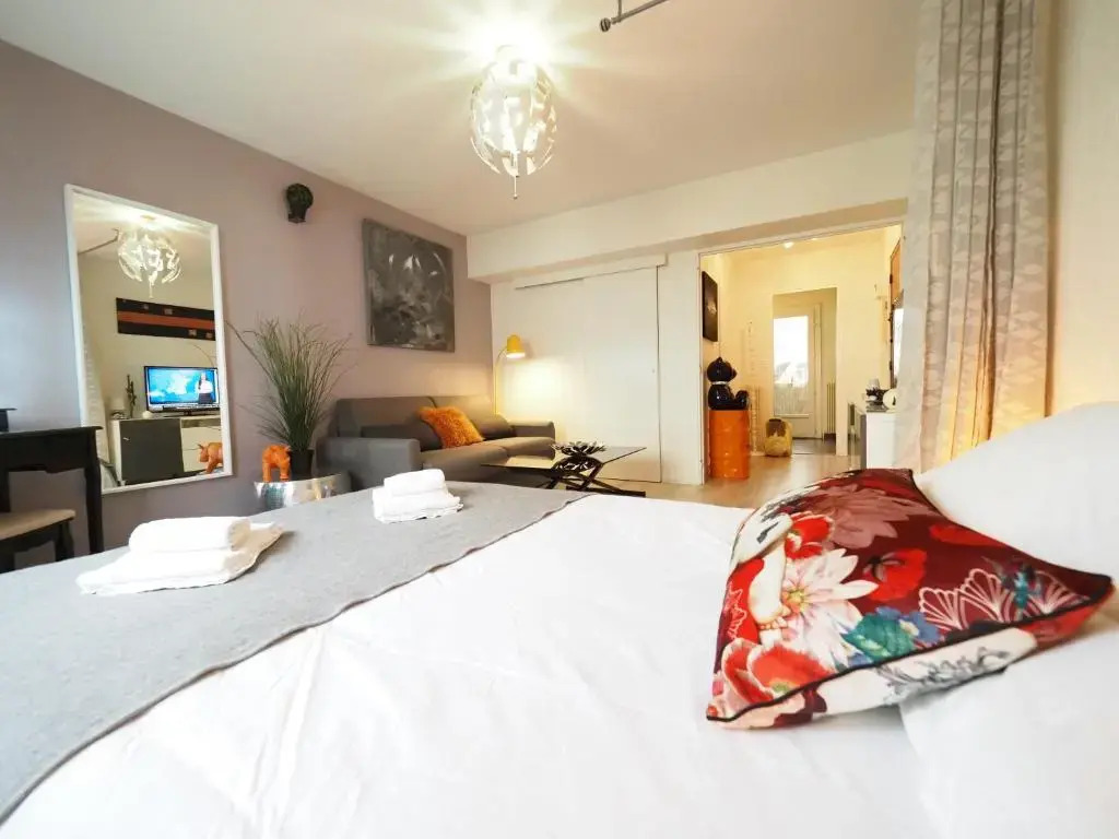 NOUVEAUTE 2022: Appartement face aux Thermes CALLOU avec Parking