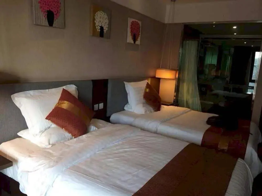 CHAMPAGNE UnionGold Hotel Service Mansions