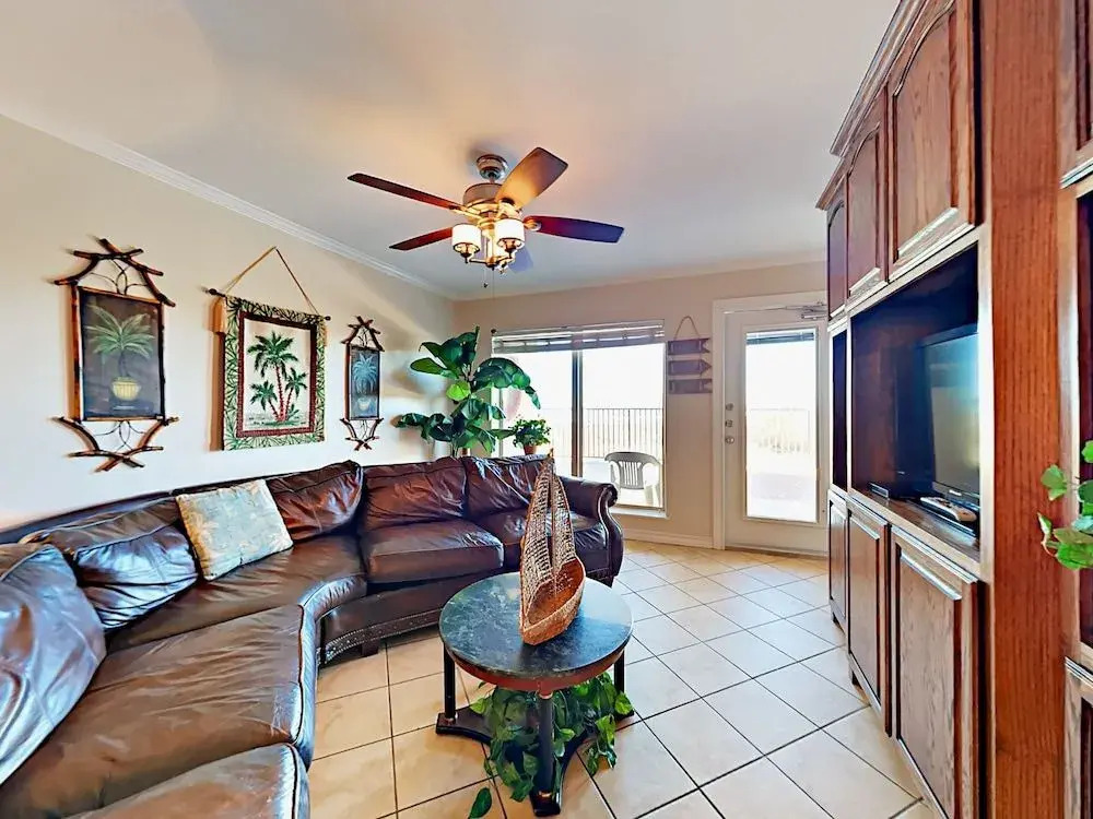4400 Gulf Blvd Condo Unit 106