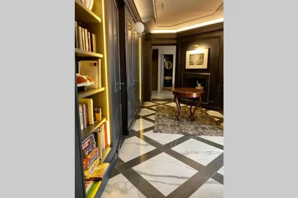 Elegant Apt 120 m2 Terrace, Best Lake View in Como