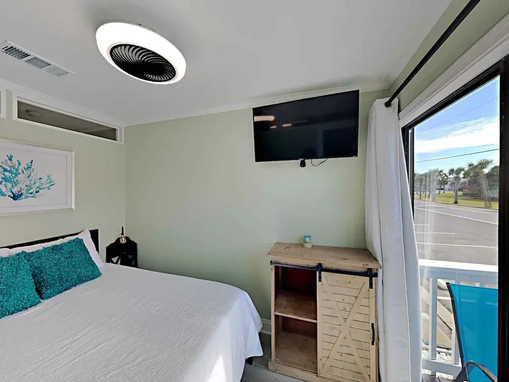 Canal Place II #105 - Waters Cove