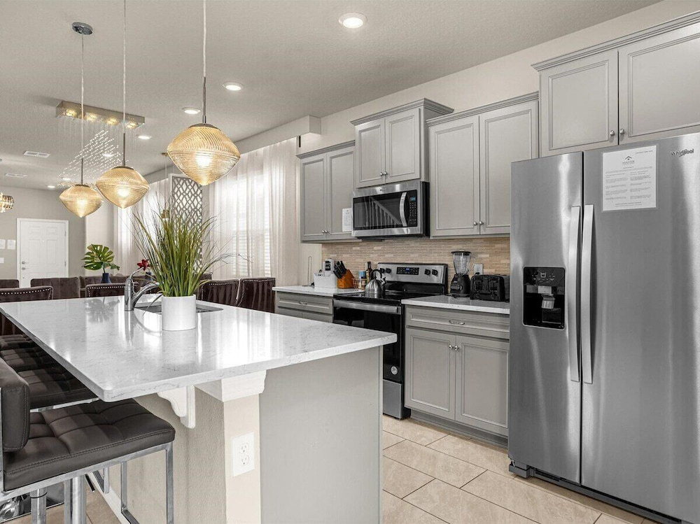 1826SD Amazing 5BR Villa in Windsor Island Near Clubhouse