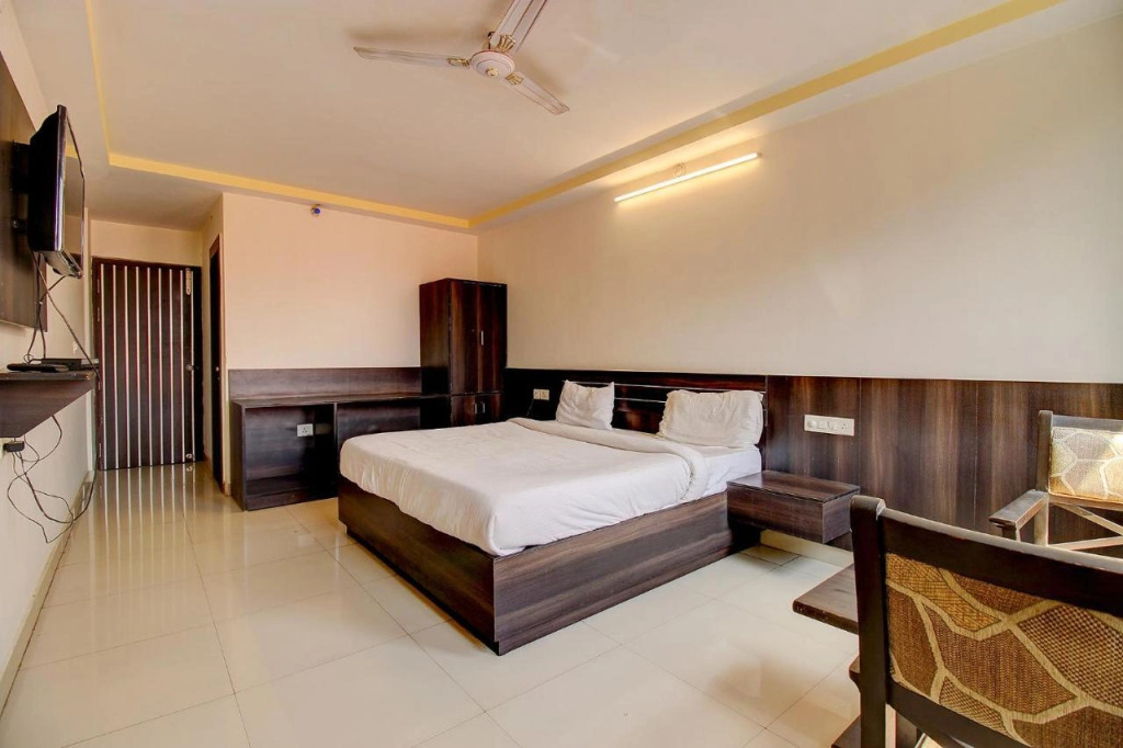 OYO 189 Charbagh Lucknow