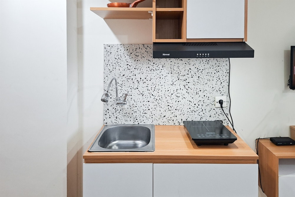 Serene Studio For 2 Pax At Cisauk Point Apartment