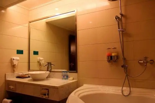 Ming Ren Grand Hotel