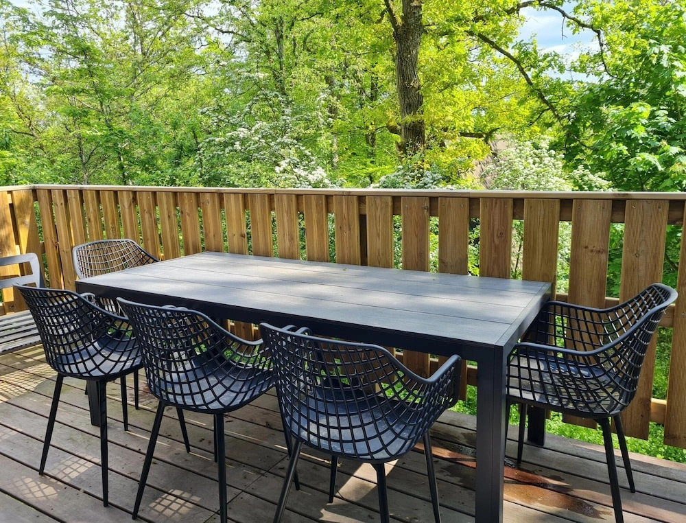 Stylish Chalet Haven Near Durbuy
